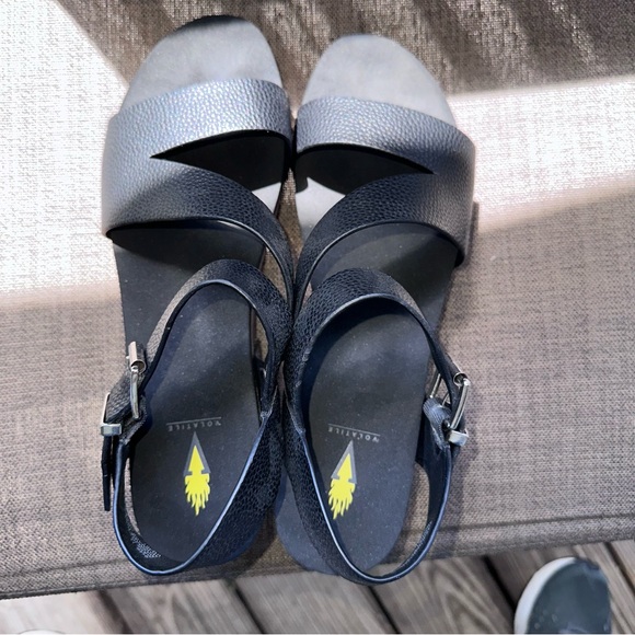 Volatile Black Sandals - Picture 1 of 6